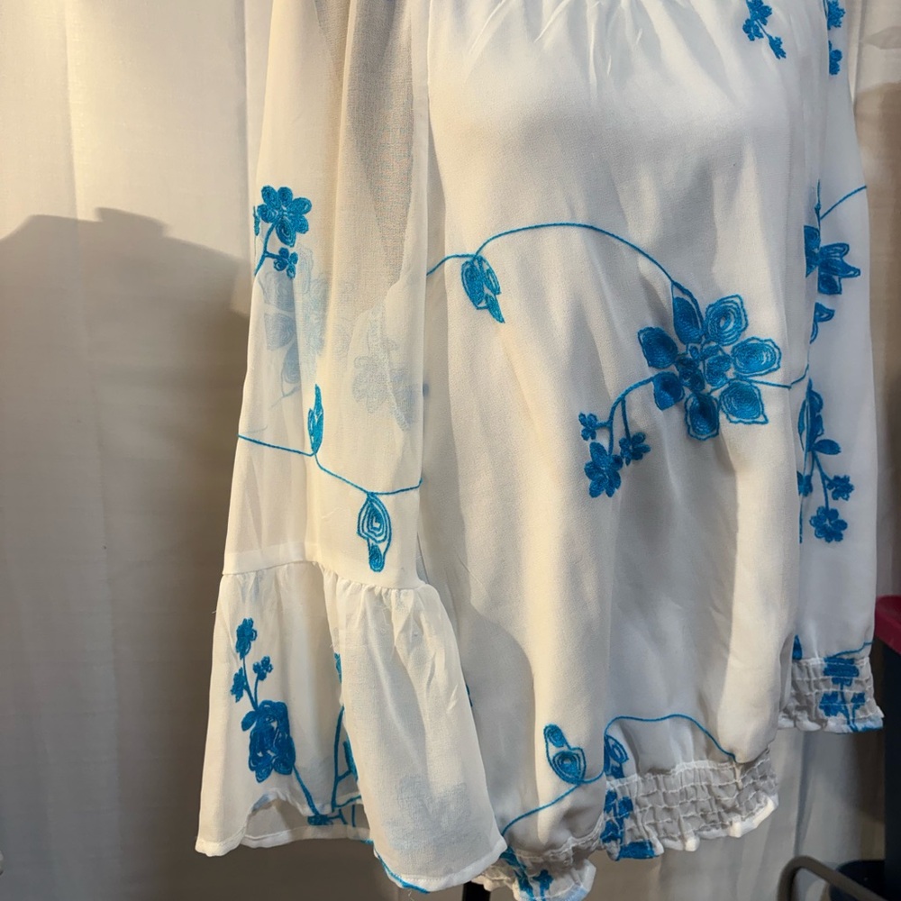 Jules & Leopold White Blouse with Blue Floral Embroidery. Elegant & Graceful